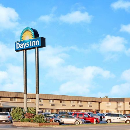 Days Inn By Wyndham Elk Grove Village O'Hare Airport West Exteriör bild