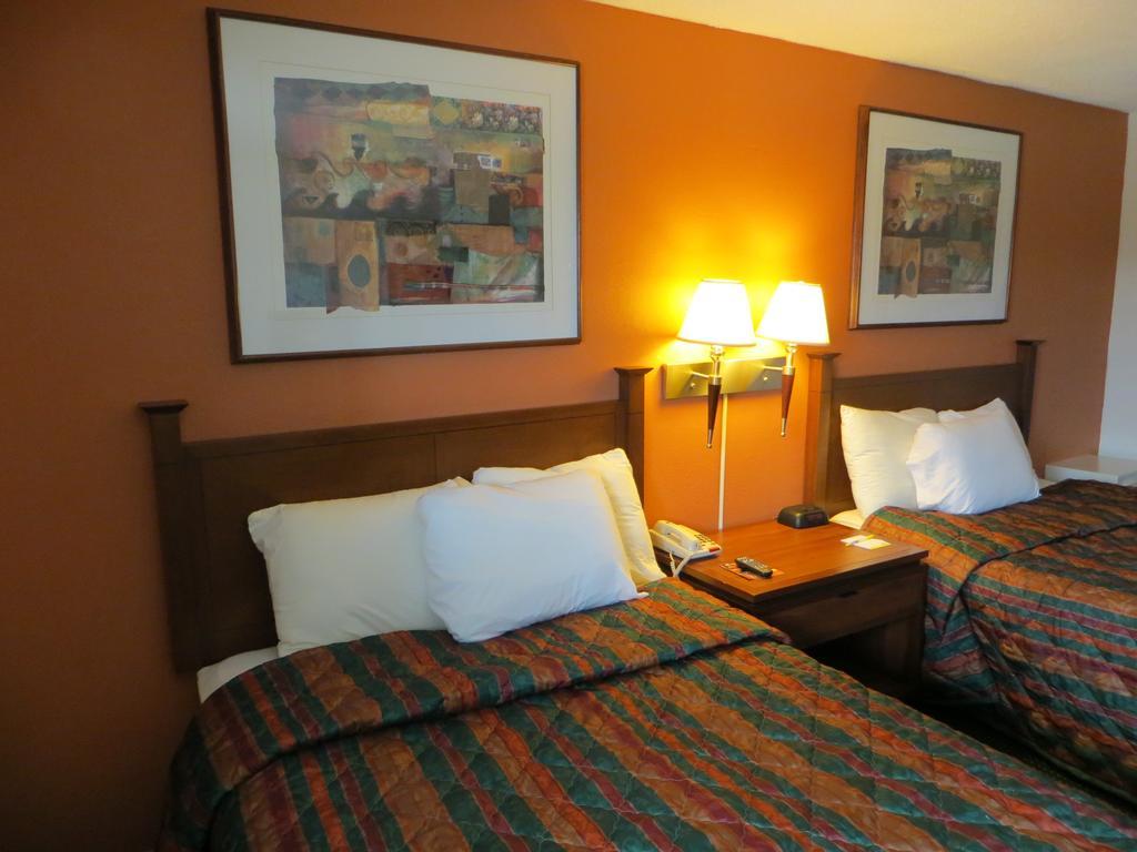 Days Inn By Wyndham Elk Grove Village O'Hare Airport West Exteriör bild