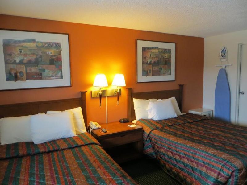 Days Inn By Wyndham Elk Grove Village O'Hare Airport West Exteriör bild